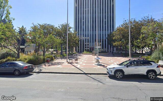 Street view near King Plaza, Palo Alto, CA