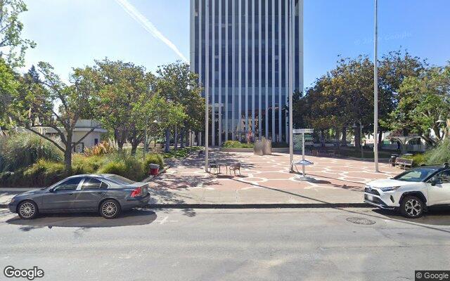 Street view near King Plaza, Palo Alto, CA